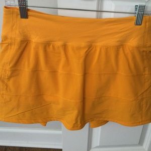 Lululemon pace rival skirt 6 tall